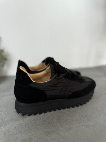 NOVESTA MARATHON RUNNER SUPER TRAIL ALL BLACK - KINUANDKOTTA