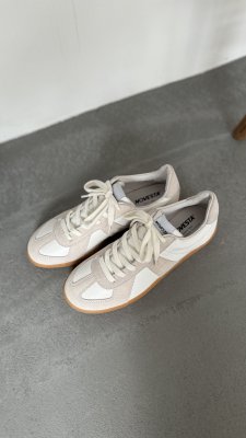 <img class='new_mark_img1' src='https://img.shop-pro.jp/img/new/icons14.gif' style='border:none;display:inline;margin:0px;padding:0px;width:auto;' />NOVESTA GERMAN TRAINER WHITE/TRANSPARENT