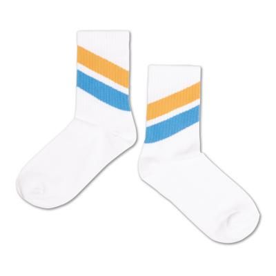 <img class='new_mark_img1' src='https://img.shop-pro.jp/img/new/icons14.gif' style='border:none;display:inline;margin:0px;padding:0px;width:auto;' />SS25 Repose.AMS sporty socks - white stripe