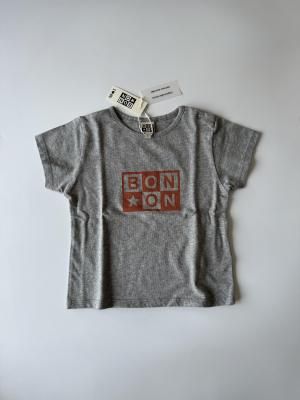 <img class='new_mark_img1' src='https://img.shop-pro.jp/img/new/icons14.gif' style='border:none;display:inline;margin:0px;padding:0px;width:auto;' />SS25 BONTON T-shirts Tubo logo - Gris chiné