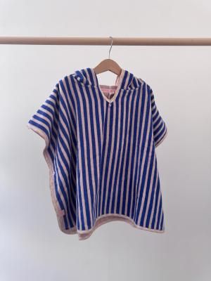 <img class='new_mark_img1' src='https://img.shop-pro.jp/img/new/icons14.gif' style='border:none;display:inline;margin:0px;padding:0px;width:auto;' />JERA MINI SPLASH CREW PONCHO Rosi