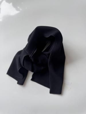 <img class='new_mark_img1' src='https://img.shop-pro.jp/img/new/icons14.gif' style='border:none;display:inline;margin:0px;padding:0px;width:auto;' />AW25 ALBUM DI FAMIGLIA CHILD - ROO JP Scarf (INK)