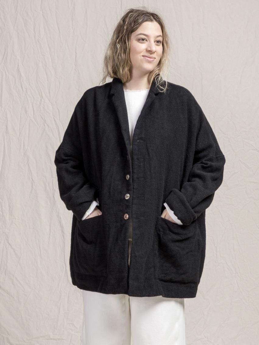 <img class='new_mark_img1' src='https://img.shop-pro.jp/img/new/icons14.gif' style='border:none;display:inline;margin:0px;padding:0px;width:auto;' />AW25 ALBUM DI FAMIGLIA - BLAZER WO  (BLACK)