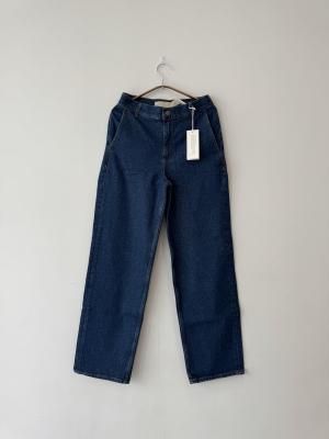 <img class='new_mark_img1' src='https://img.shop-pro.jp/img/new/icons14.gif' style='border:none;display:inline;margin:0px;padding:0px;width:auto;' />AW25 Aiayu Carlo midwaist wide jeans - Mid Blue

