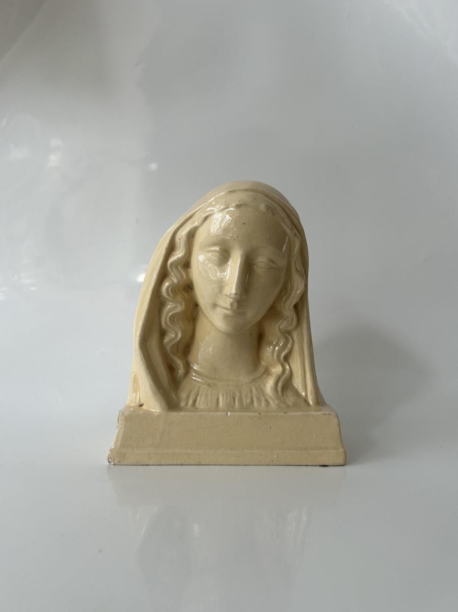 <img class='new_mark_img1' src='https://img.shop-pro.jp/img/new/icons14.gif' style='border:none;display:inline;margin:0px;padding:0px;width:auto;' />Antique Virgin Mary ceramic object