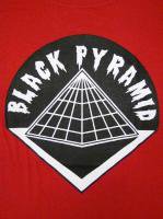 BLACK PYRAMID -S/S T SHIRT(RED)<img class='new_mark_img2' src='https://img.shop-pro.jp/img/new/icons5.gif' style='border:none;display:inline;margin:0px;padding:0px;width:auto;' />