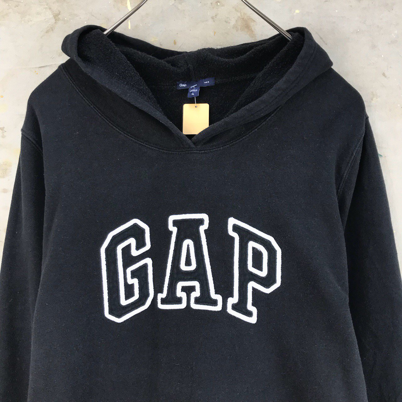 アメリカ古着　GAP　ロゴ　スウェットパーカー　黒×白 - ヨーロッパやアメリカのヴィンテージ古着なら｜古着屋ChuPa