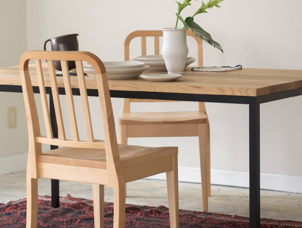 Tights Dining Table - Playmountain