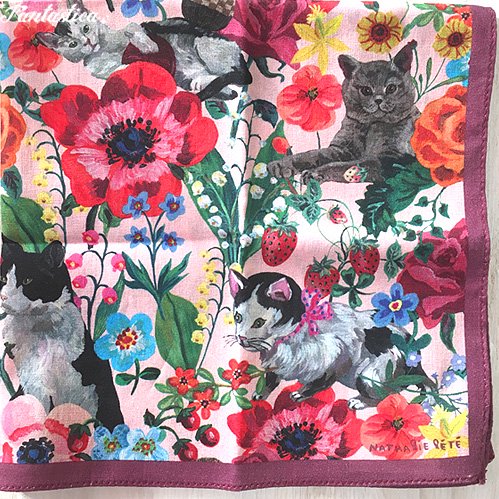 【ナタリー・レテ】ハンカチ キャット&フラワー 猫たちとお花のハンカチ