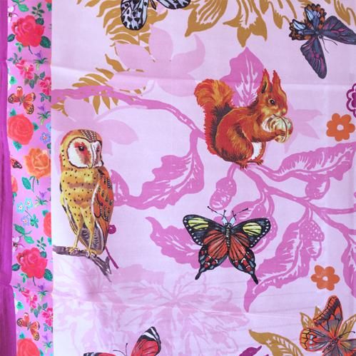 ナタリー・レテ】ミドル・シルクスカーフ バンビと森の動物たち 78cm