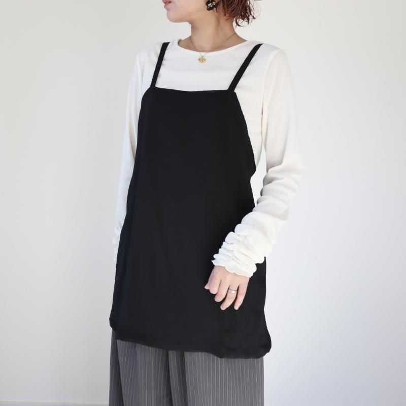 縮緬のすっきりキャミソールブラウス(黒・M)