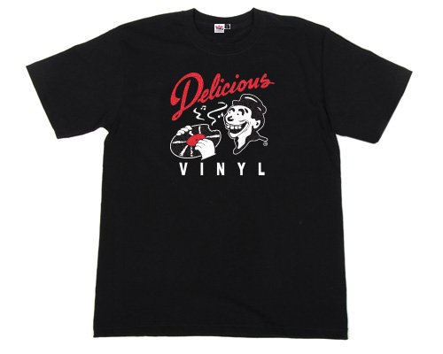 <img class='new_mark_img1' src='https://img.shop-pro.jp/img/new/icons50.gif' style='border:none;display:inline;margin:0px;padding:0px;width:auto;' />RAP ATTACK Delicious Vinyl × Rap Attack Tee BLACK