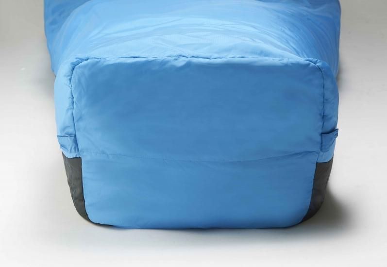 イスカ ISUKA 寝袋 アルファライト700X 3シーズン対応 化繊