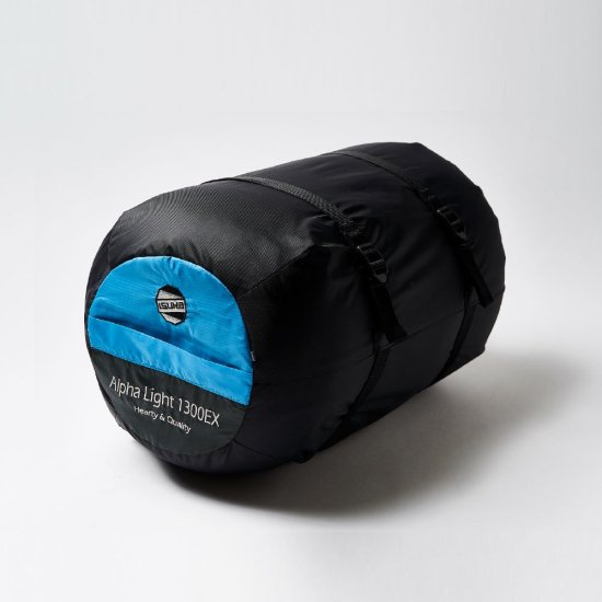 イスカ　ISUKA　寝袋　アルファライト1300EX　化繊シュラフ　冬用寝袋　定番モデル　スリーピングバッグ