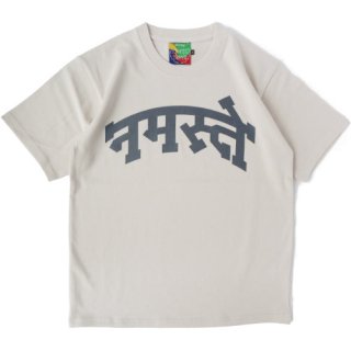 NAMASTE ARCH S/S TEE / GREIGE [ETHNIC TOKYO PRODUCTS]