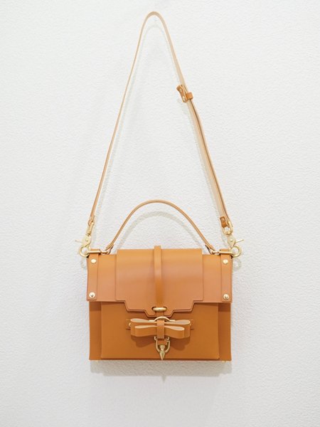 【新品】niels peeraer bow buckle bag