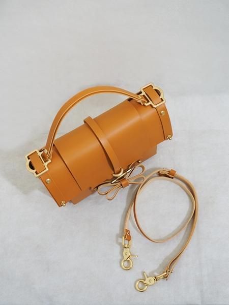 【美品】NIELS PEERAER ニールス ピレアー レザー 本革製 バッグ niels peeraer ニールス ペラール BOW BUCKLE BAG - BELA VISTA