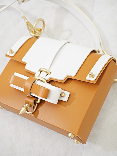 niels peeraer ニールス ペラール BOW BUCKLE BAG - BELA VISTA 