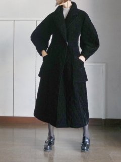 AKIKOAOKIアキコアオキ　Genbu coat velvet quilt