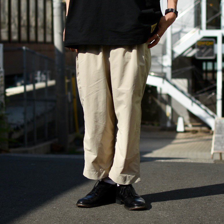 (burlap outfitter) wide track pant sand beige