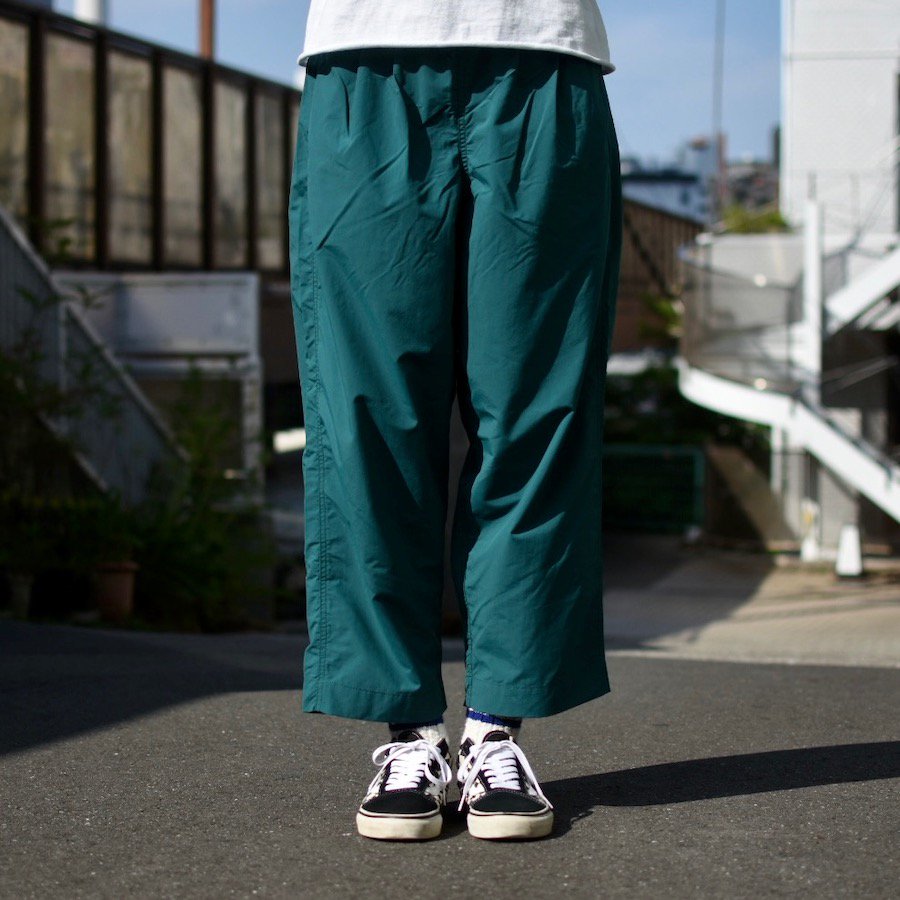 (burlap outfitter) wide track pant spruce