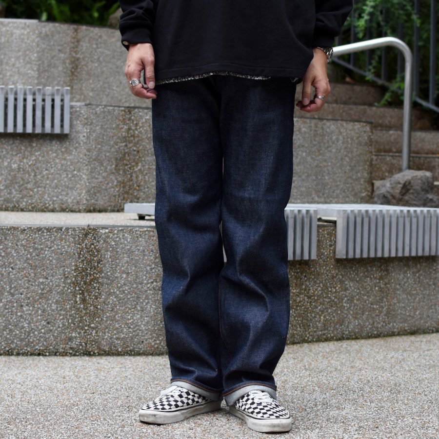 ( KURO ) GRAPHITE NON WASH DENIM PANTS