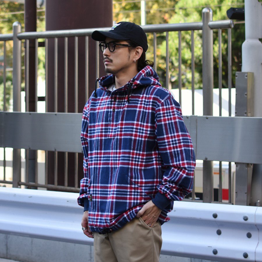  ( The Vermont Flannel Company ) HOODED PULLOVER