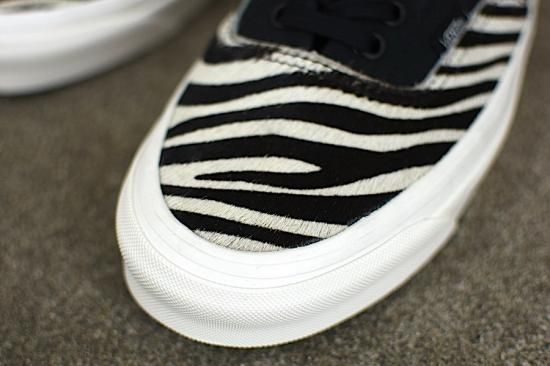 ヴァンズ(VANS) ERA 95 DX / エラ アナハイム VN0A2RR14ZD ZEBRA