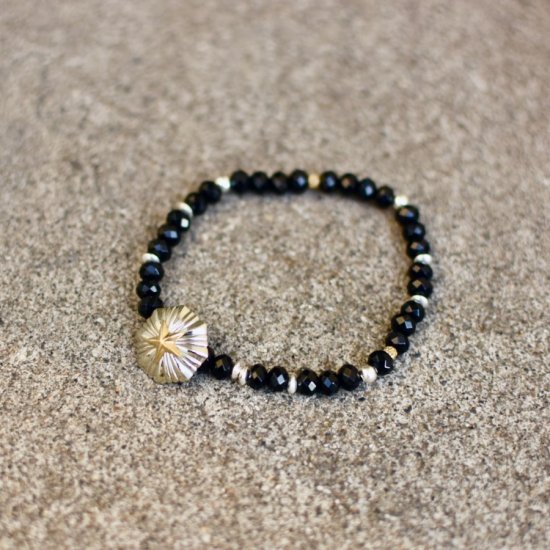 アカシックツリー ( AKASHIC TREE ) SUNBURST CONCHO ONYX BRACELET