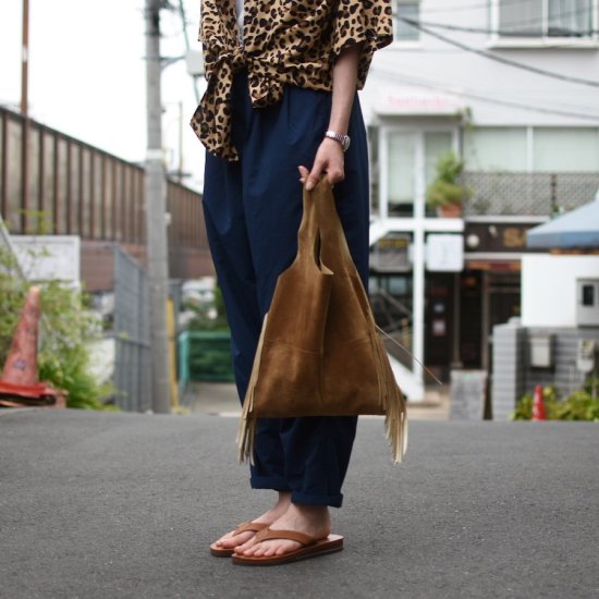 ユニム ( UNUM ) FRINGE SUEDE LEATHER BAG - KHAKI / フリンジレザーバッグ 豚革 日本製 メンズ レディース  - エンシニータス