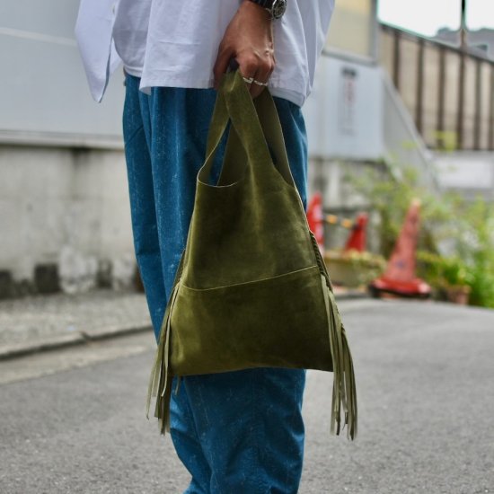 ユニム ( UNUM ) FRINGE SUEDE LEATHER BAG - OLIVE / フリンジレザーバッグ 豚革 日本製 メンズ レディース  - エンシニータス