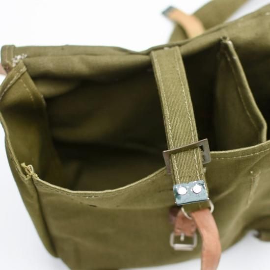 デッドストック (dead stock)ROMANIAN ARMY BREAD BAG WITH BELT