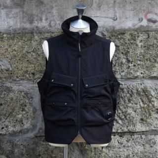 C.P. COMPANY (シーピーカンパニー)