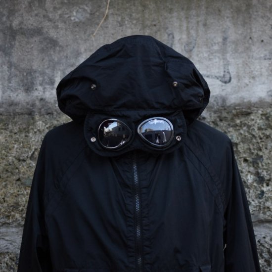 シーピーカンパニー ( C.P. COMPANY ) CHROME-R GOGGLE JACKET / クローム ゴーグル ナイロンジャケット  BLACK メンズ レディース - エンシニータス