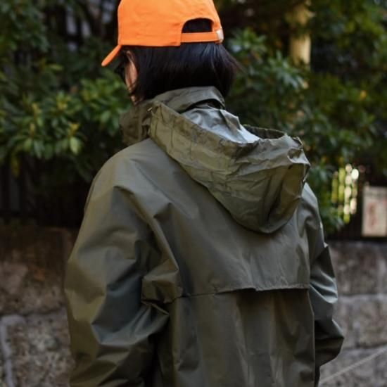 Z927オランダ軍防水パッカブル レインジャケット 90sフード付 ミリタリー. 90's 軍用実物 オランダ軍 パッカブル 防水 レインジャケット