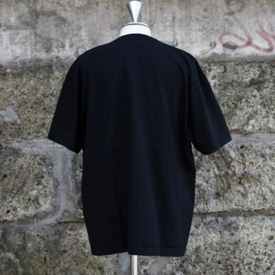 ナナナナサーカ( 77circa ) ONE BY ONE PRINT TEE BUCHICO