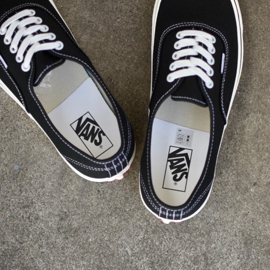 Vans authentic discount black white original