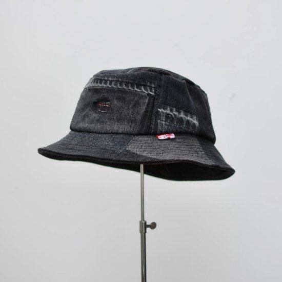 タカヤヒオキ ( TAKAYAHIOKI ) OLD BLACK DENIM REMAKE BUCKET HAT ...