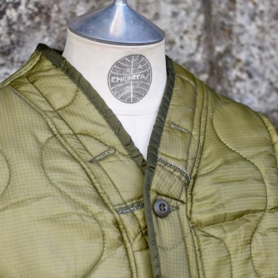 オッドメント( oddment ) M-65 FIELD PARKA QUILTING LINER VEST / 米軍 キルティング ライナー ベスト  OLIVE メンズ レディース - エンシニータス