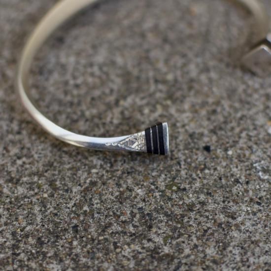 激レア★トゥアレグシルバー　エボニーバングル 2 000000000540_s3AEGZj.jpg