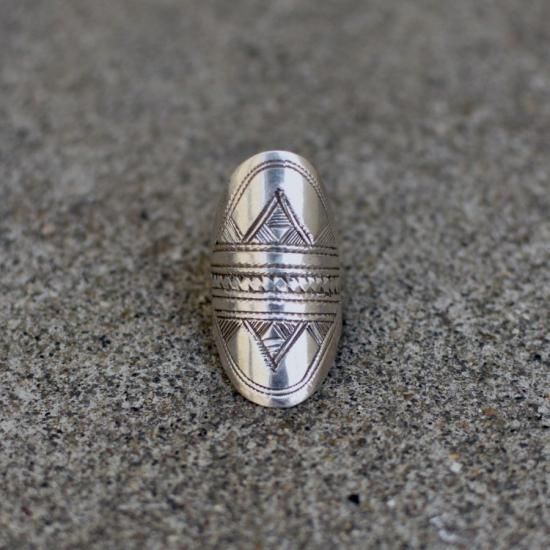 【トゥアレグ族】vintage ring vintage TOUAREG silver shield ring | NOIR ONLINE