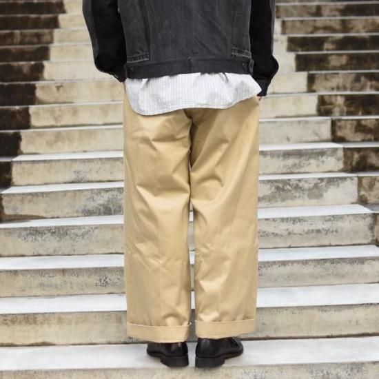 エイチユニット ( H.UNIT ) WEAPON TWO TUCK CROWNSIZE TROUSERS