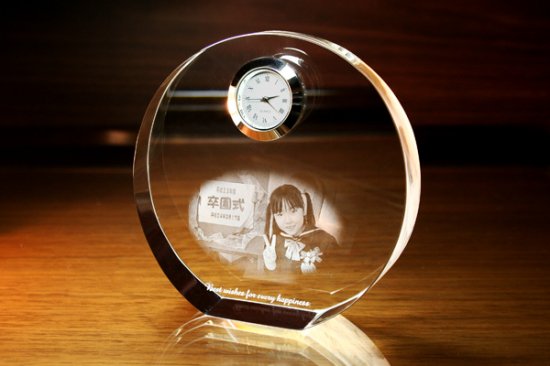 【GLASS CLOCK】サークルスタンドクロック(透明色)　置き時計 ガラス時計(ガラス製)・I101 -  置き時計・掛け時計（クロック）専門店｜時のしらべ