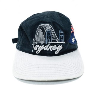 [USED] sydney 6 PANEL CAP