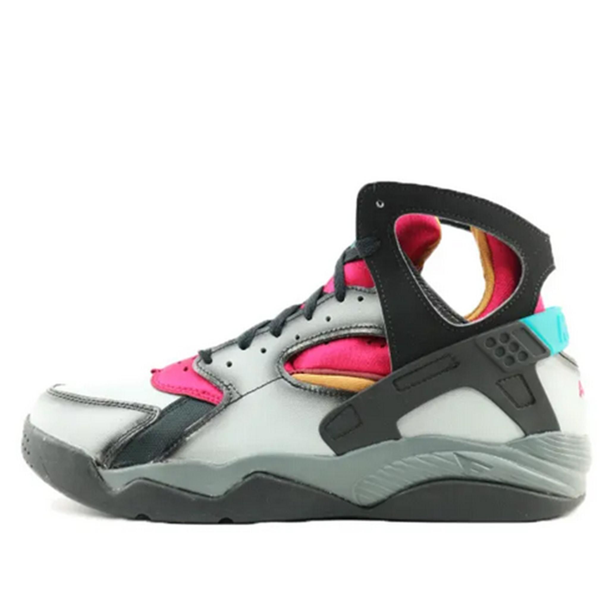 <img class='new_mark_img1' src='https://img.shop-pro.jp/img/new/icons5.gif' style='border:none;display:inline;margin:0px;padding:0px;width:auto;' />NIKE AIR FLIGHT HUARACHE