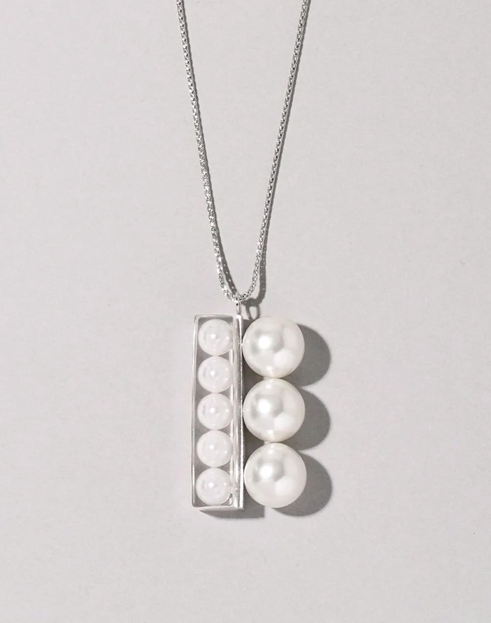 Essence Silver Plus Necklace 1 _ white