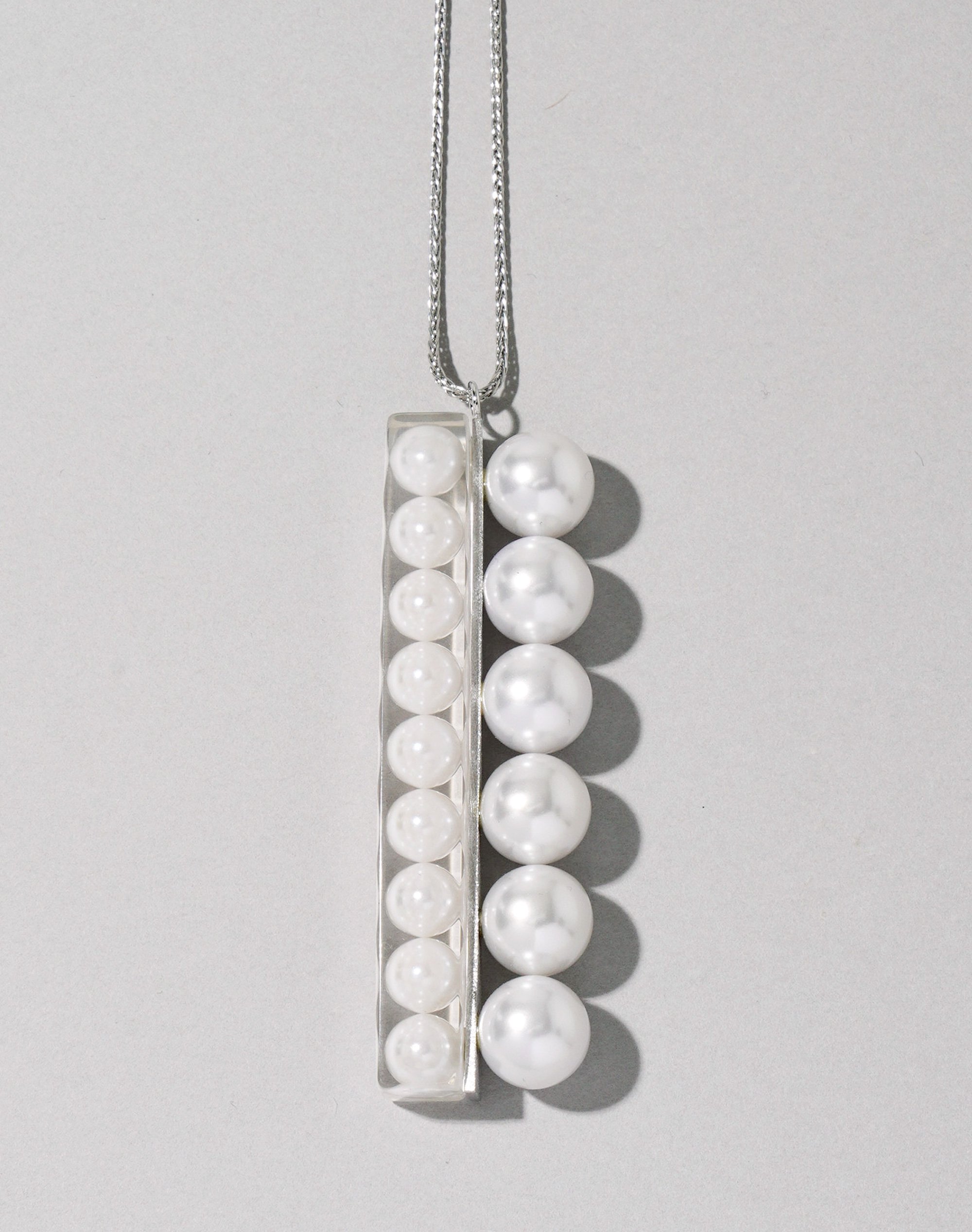 Essence Silver Plus Necklace 2 _ white