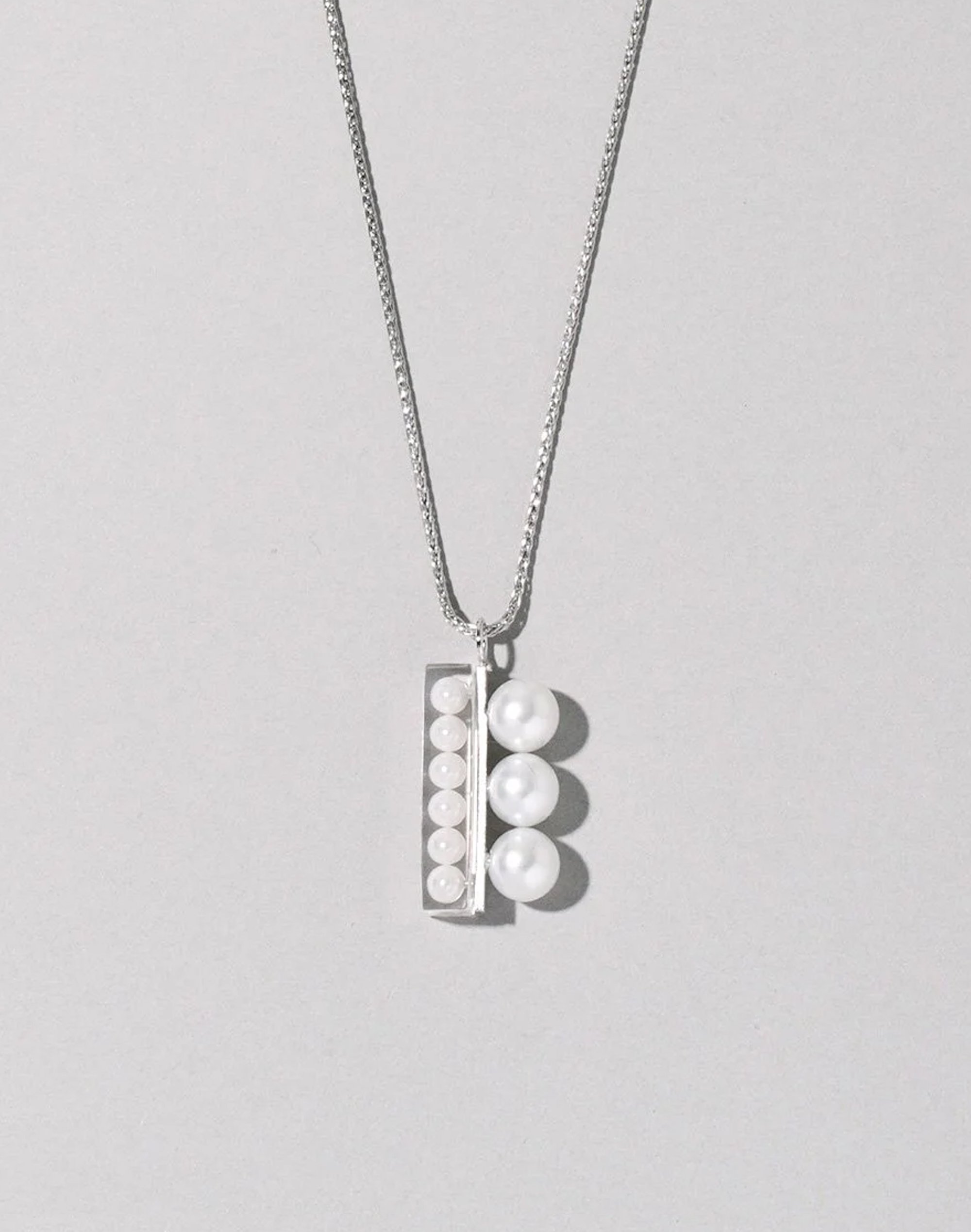 Essence Silver Plus Necklace 3 _ S size _ white