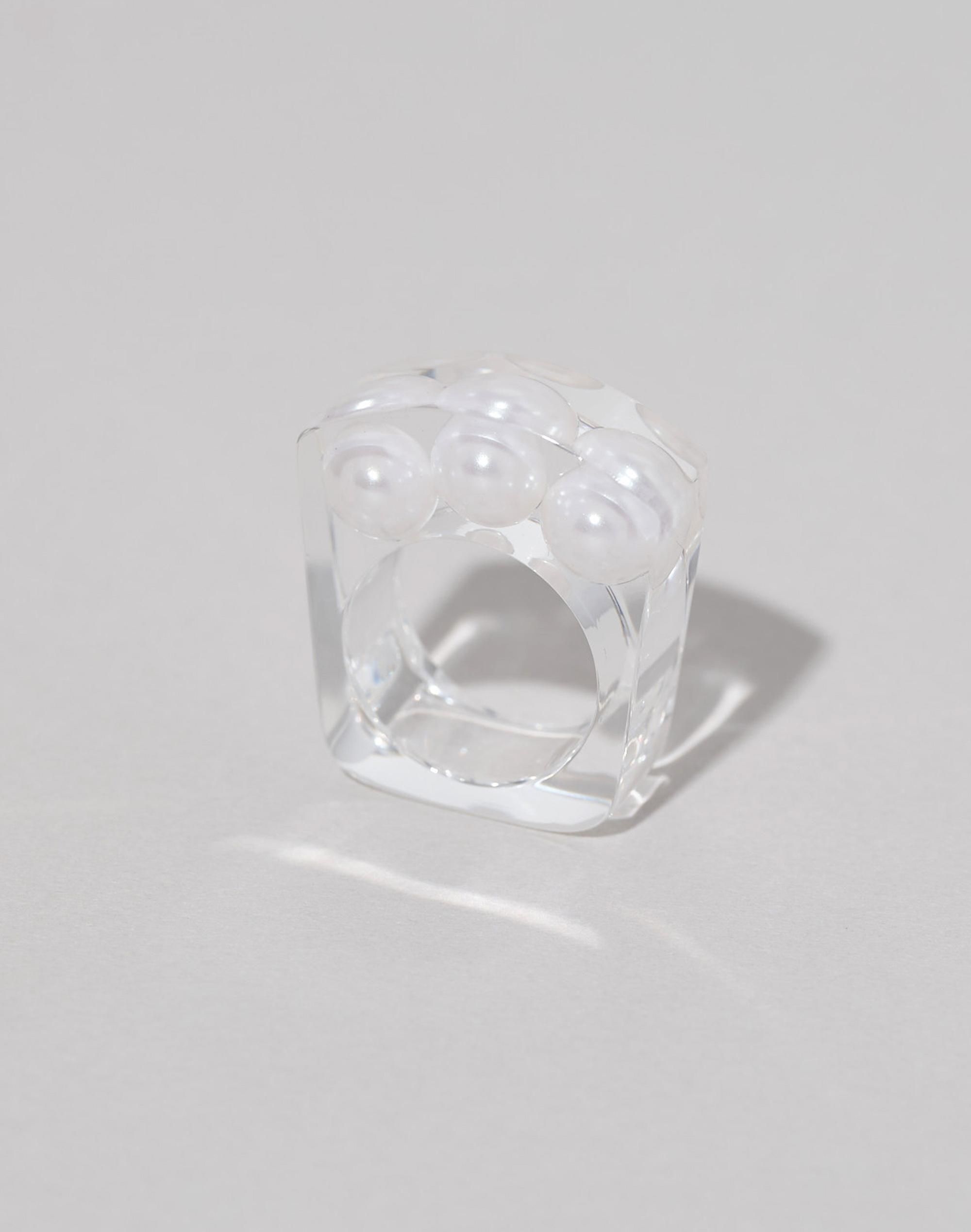 Essence Ring 1 _ white