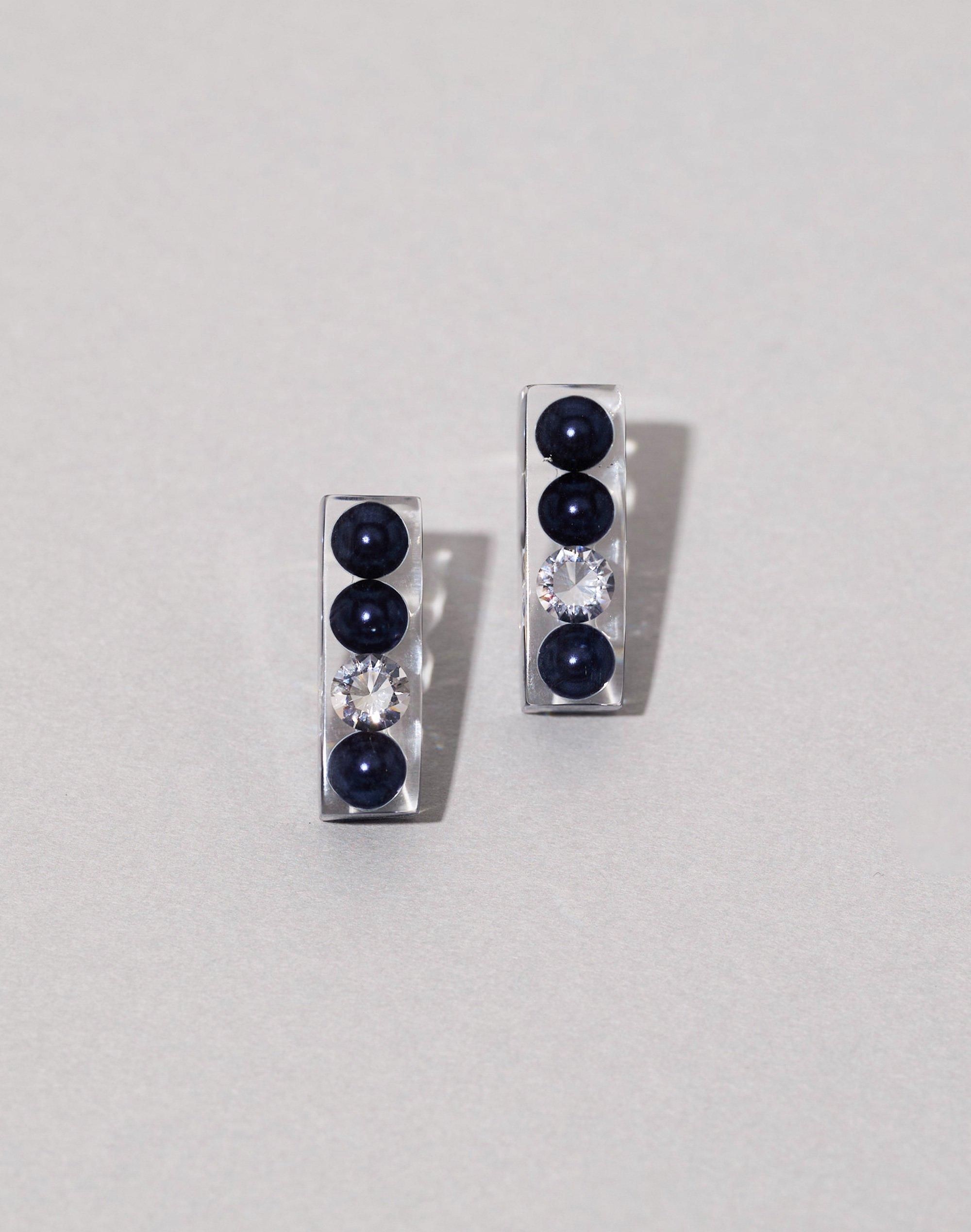 Earrings - JUTIQU | ジュティク ONLINE SHOP